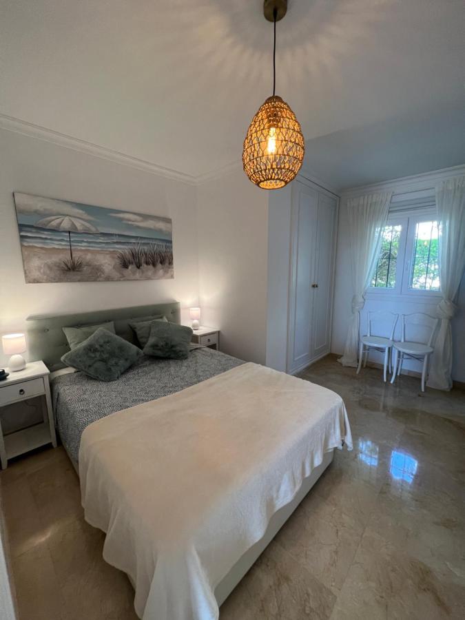 Playa Cristo Amazing Beach Terrace Appartment Estepona Ngoại thất bức ảnh